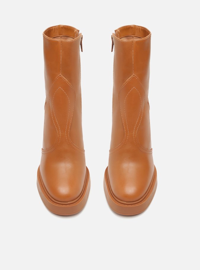 Bota Marrom Couro Cano Médio Salto Bloco Detalhe