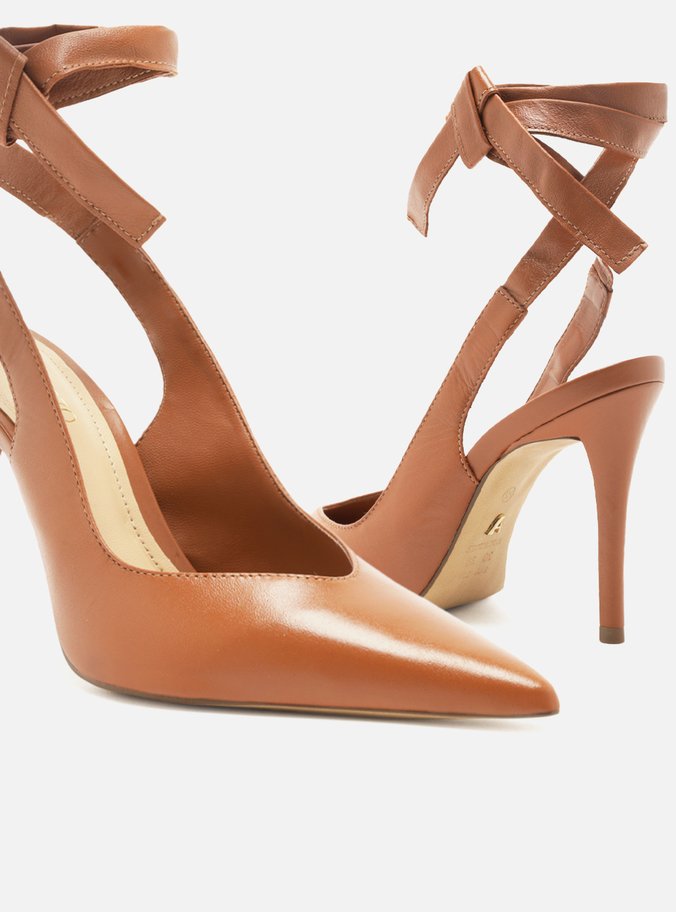 Scarpin Marrom Salto Alto