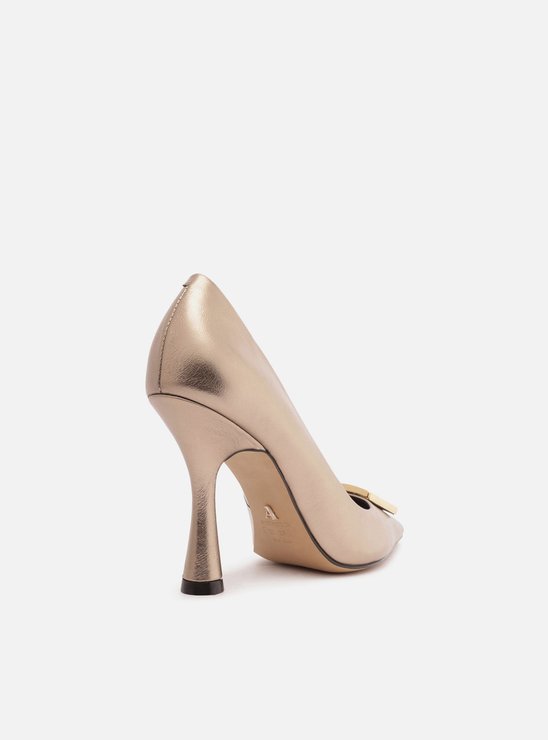 Scarpin Dourado Bico Fino Couro