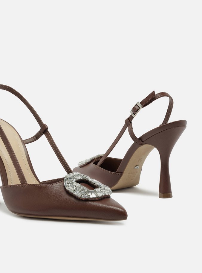 Scarpin Marrom Salto Alto
