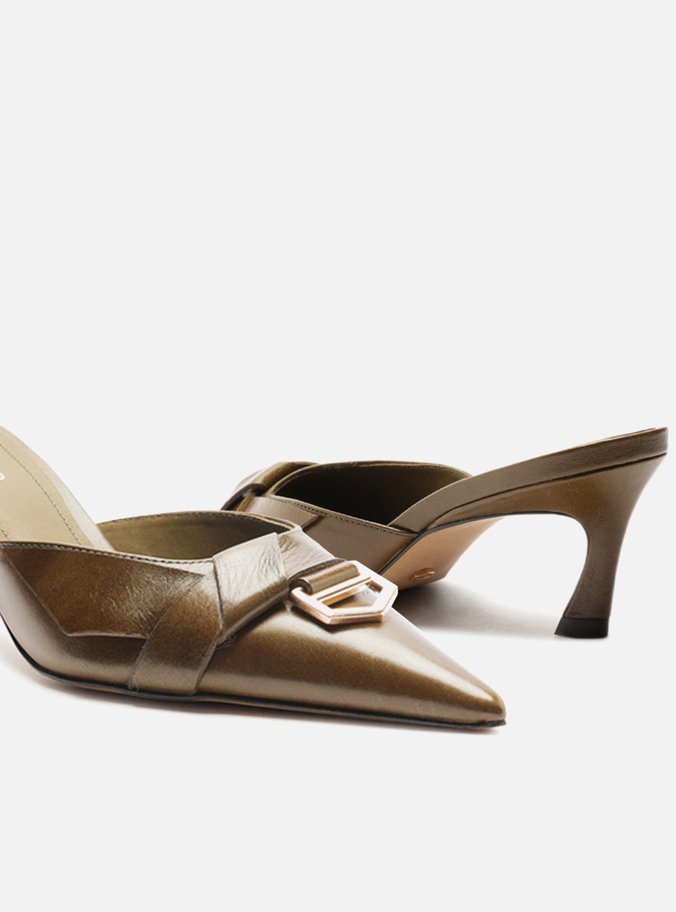 Mule Verde Couro Bico Fino Salto Baixo