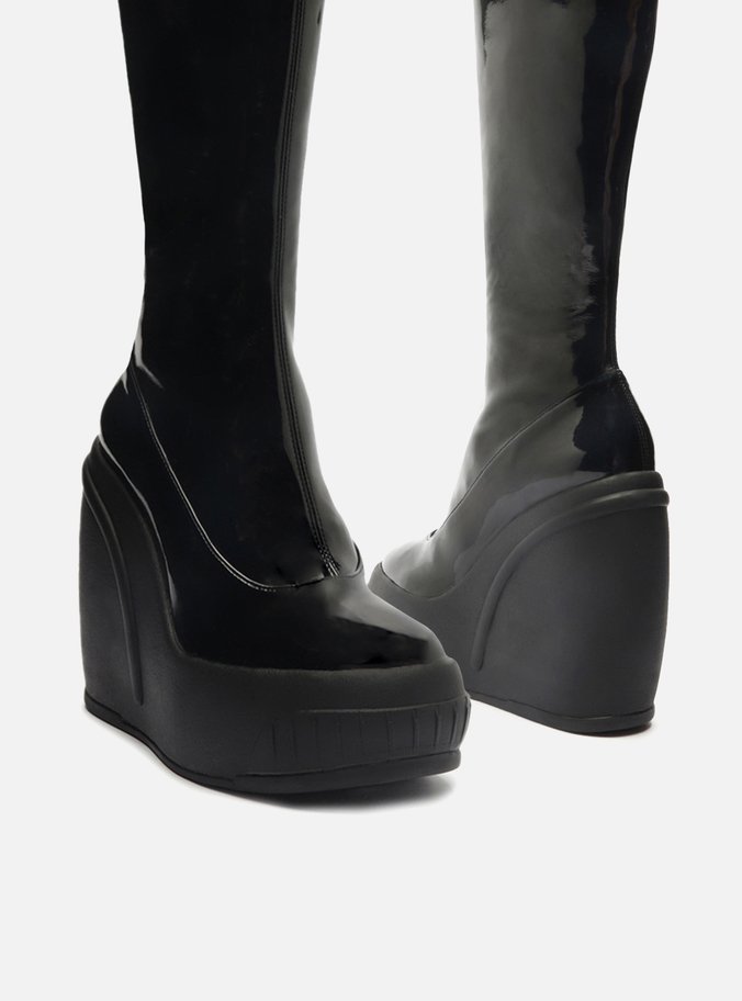 Bota Preta Verniz Cano Longo Felipa