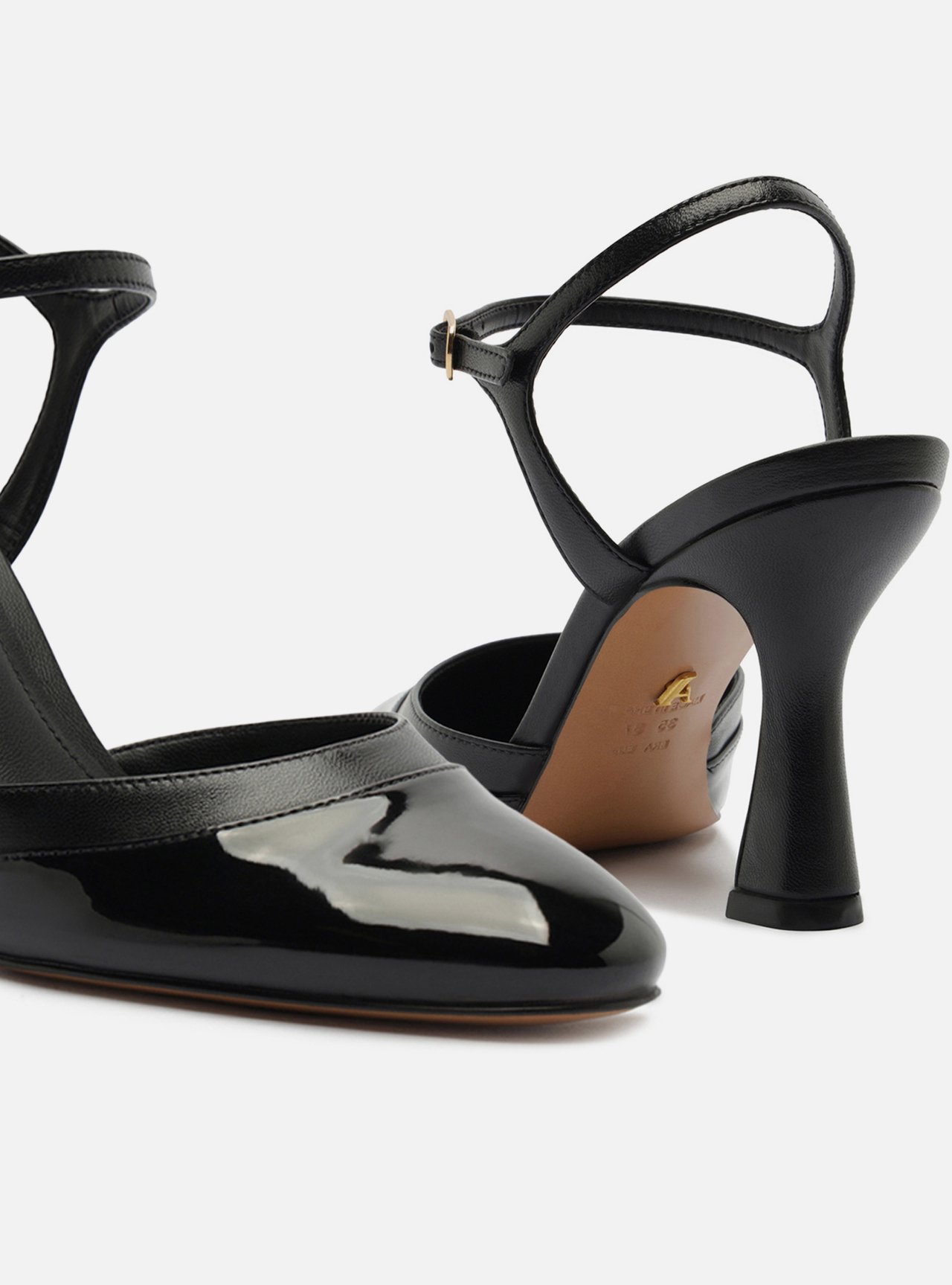 Scarpin Preto Salto Geométrico Fivela Slingback — foto 4