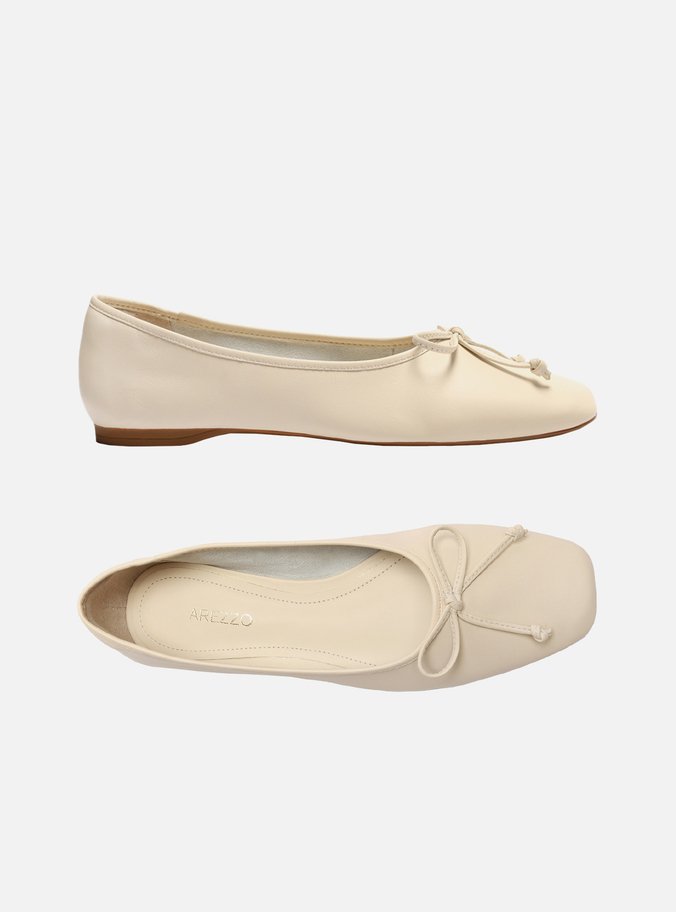 Sapatilha Off-White Couro Bico Quadrado Laço Smart
