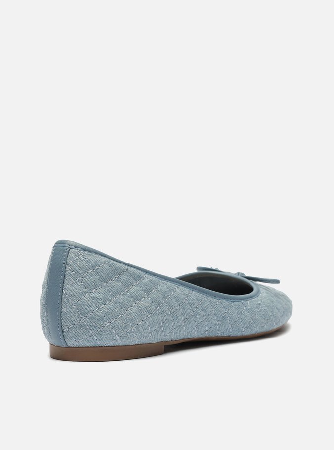 Sapatilha Jeans Matelassê Bico Redondo