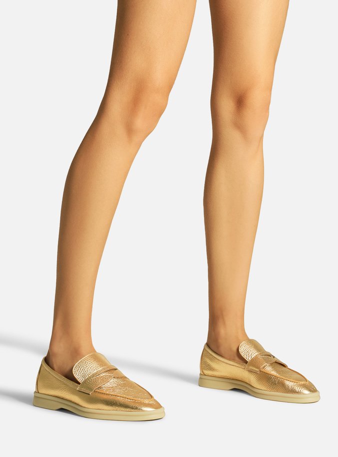 Mocassim Dourado Couro Bico Redondo Tira