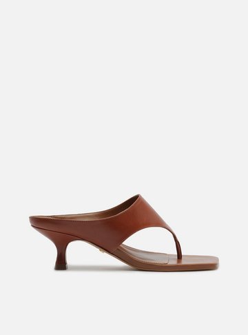 Sandália Marrom Couro Salto Kitten Tira Thong