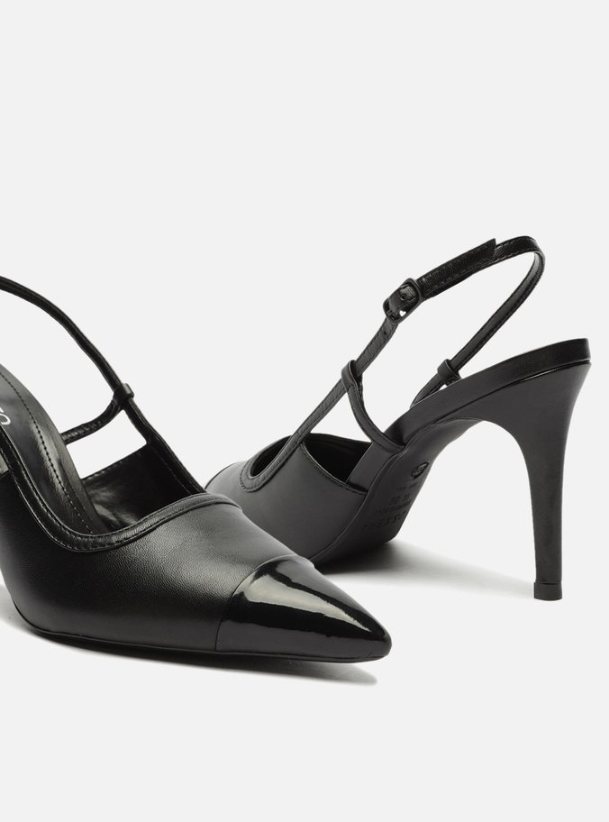 Scarpin Preto Couro Salto Fino Cap Toe