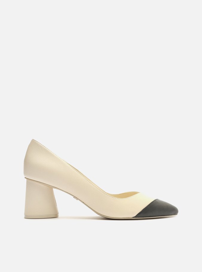 Scarpin Off-White Couro Salto Geométrico Cap Toe