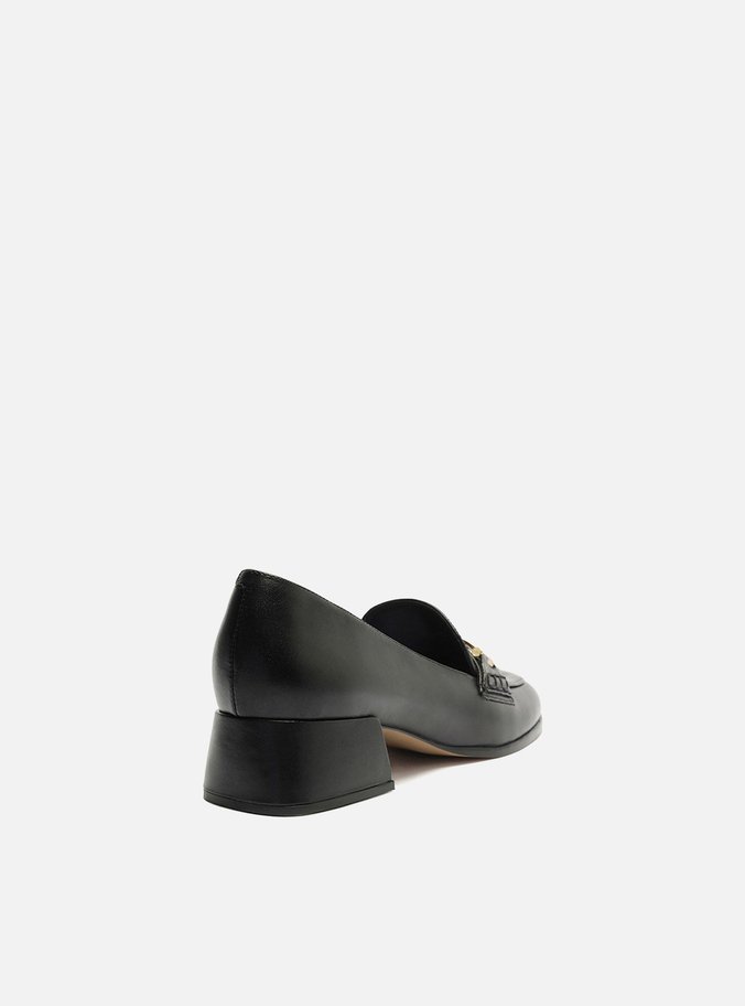 Loafer Preto Couro Bloco Medalha