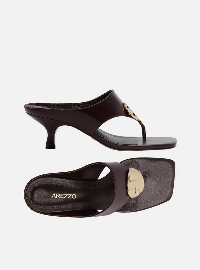 Sandália Marrom Couro Salto Kitten Thong Metal