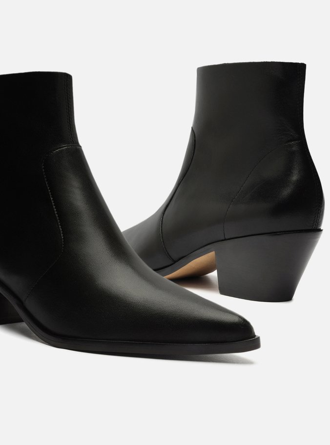 Bota Preta Couro Cano Curto Bico Fino