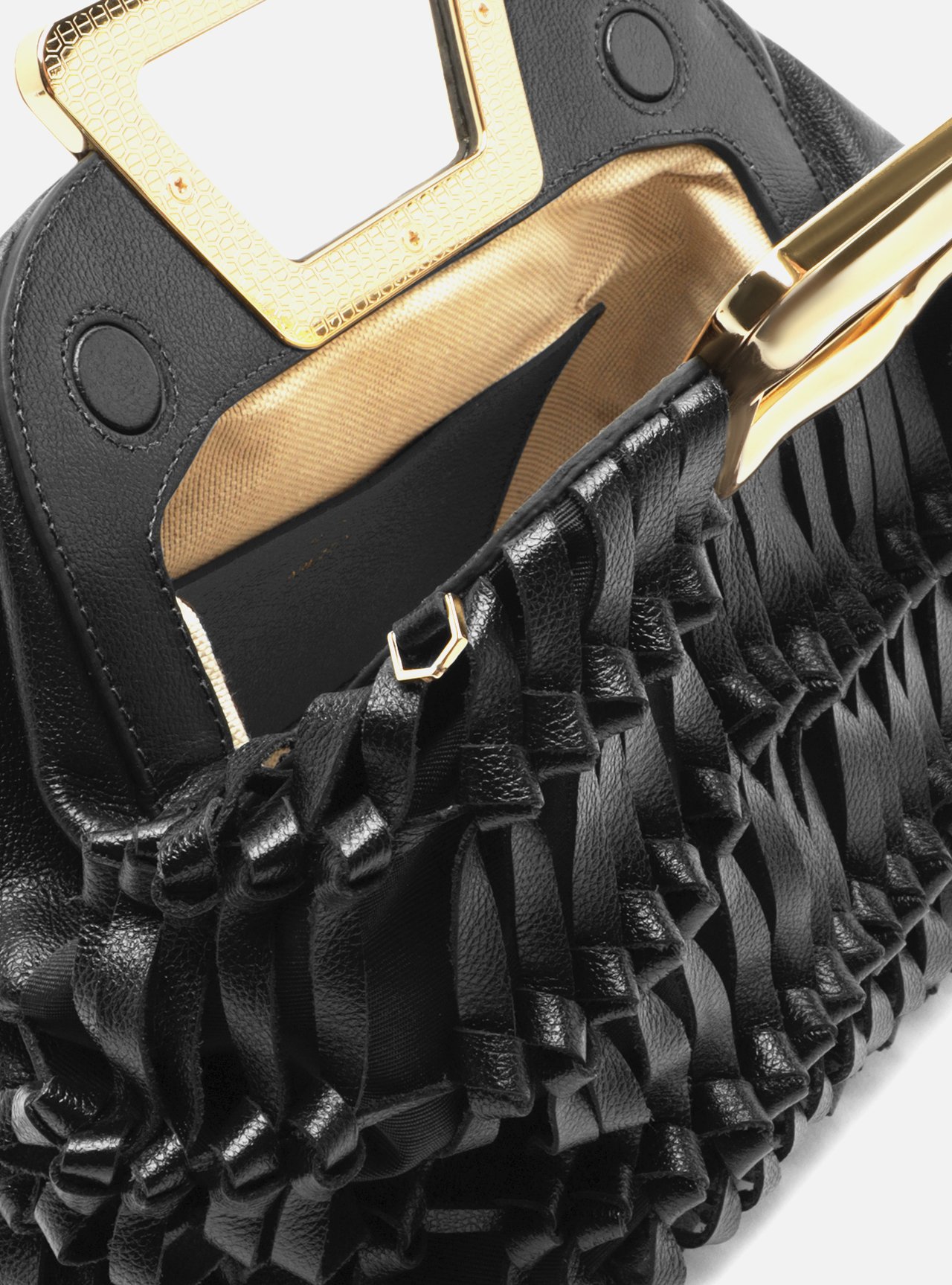 Bolsa Tiracolo Preta Couro Média Alça Metal — foto 4