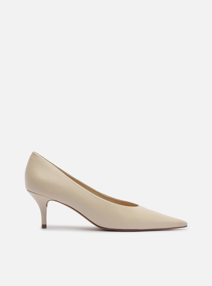 Scarpin Off White Couro Salto Baixo Fino Bico Fino
