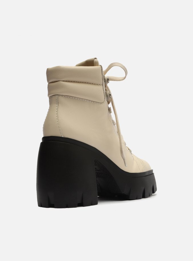 Bota Off-White Couro Cano Curto Tratorada Harper