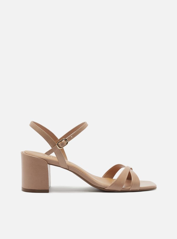 Sandália Nude Couro Salto Bloco Tiras