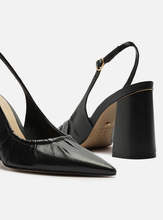 Scarpin Preto Couro Salto Alto Slingback