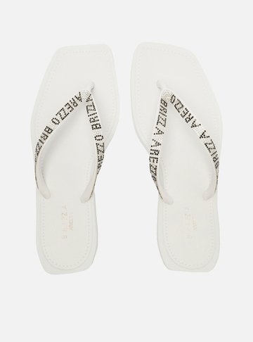 Chinelo de Dedo Branco Square Lettering Strass