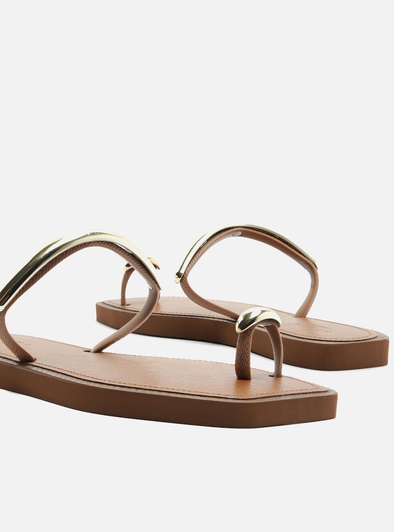 Sandália Papete Marrom Flatform Metais Dourados Brizza — foto 4