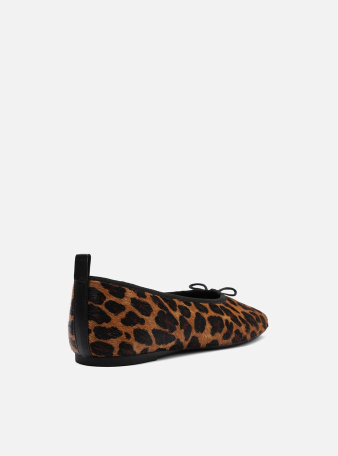 Sapatilha Animal Print Bico Redondo Laço