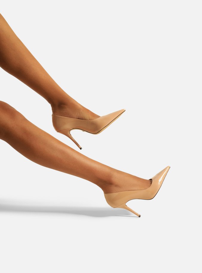 Scarpin Nude Couro Salto Fino Bico Fino
