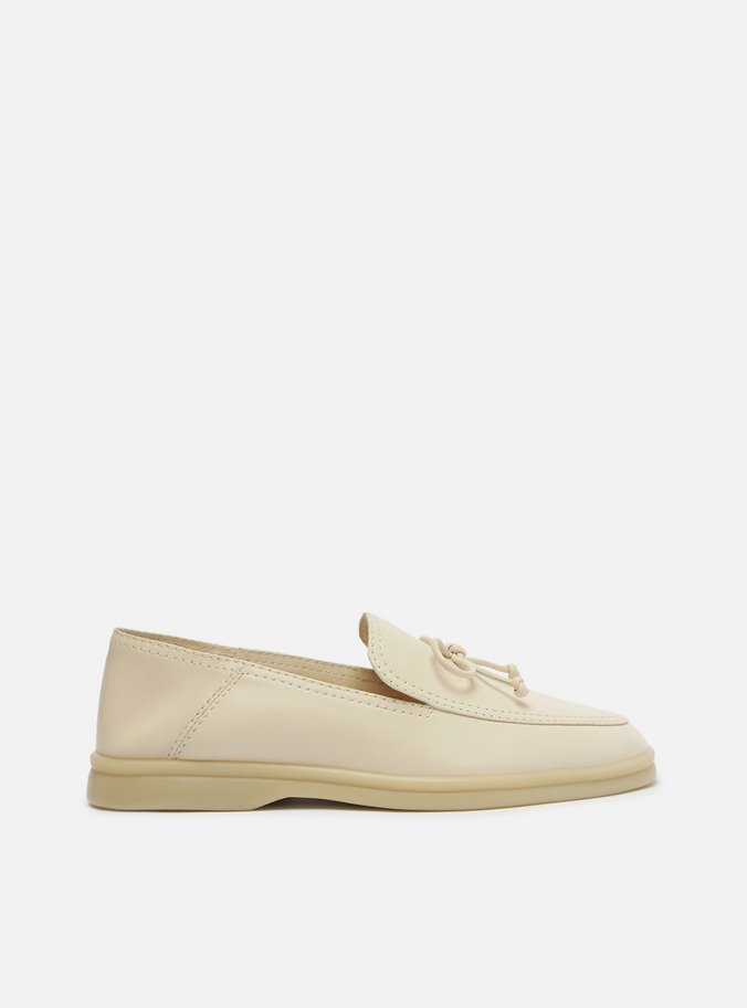 Mocassim Branco Couro Detalhe Laço