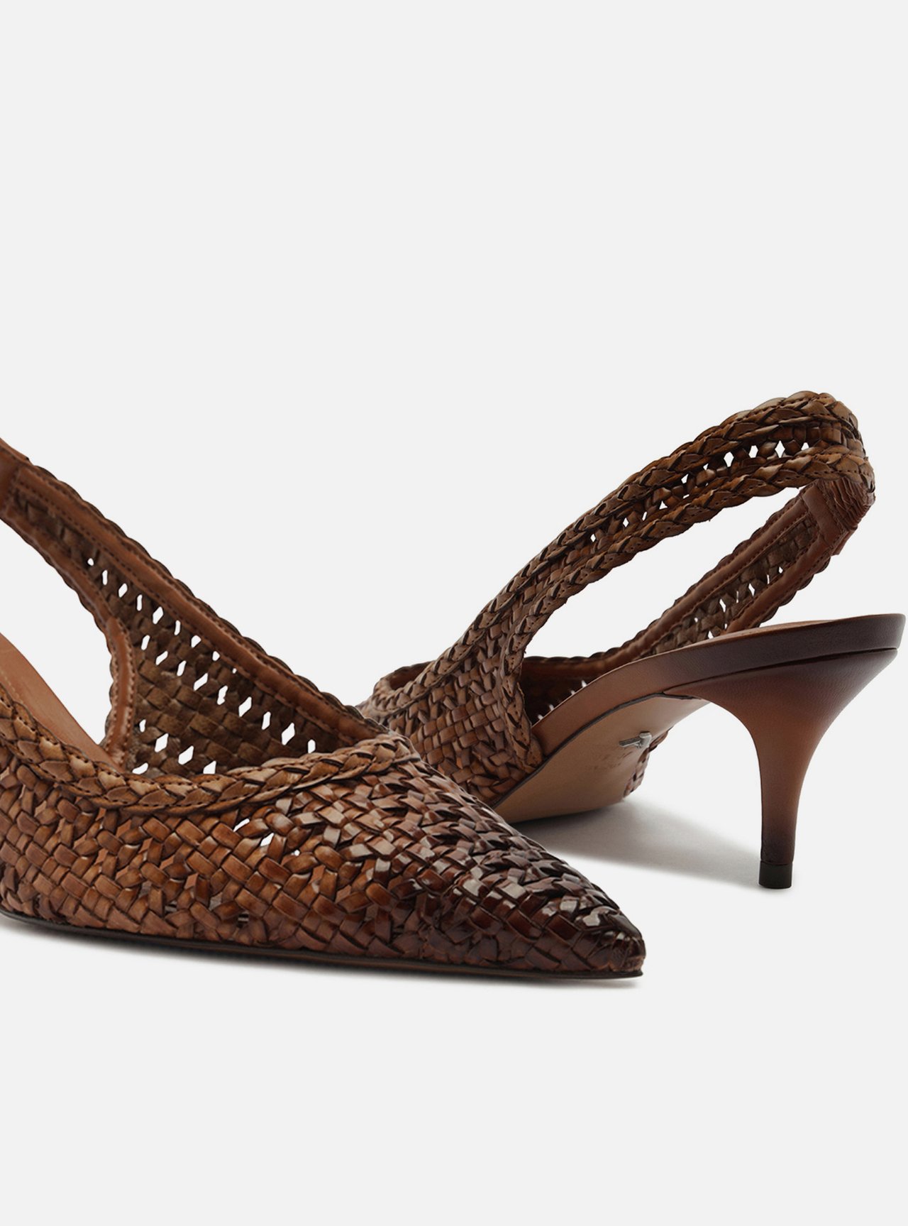 Scarpin Marrom Tressê Salto Fino Slingback — foto 4