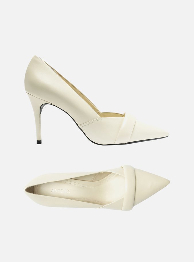 Scarpin Off-White Bico Fino