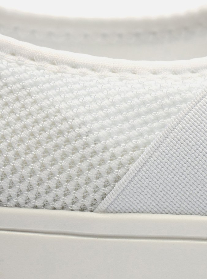 Slip On Branco Tecido Sola Baixa Elásticos