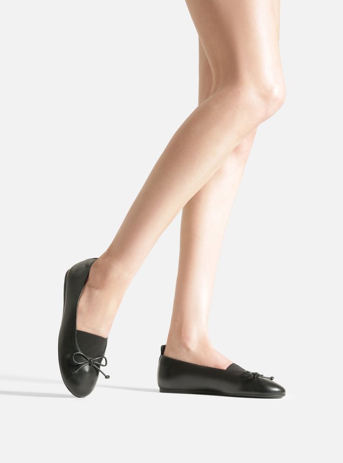 Sapatilha Preta Couro Elástico Laço