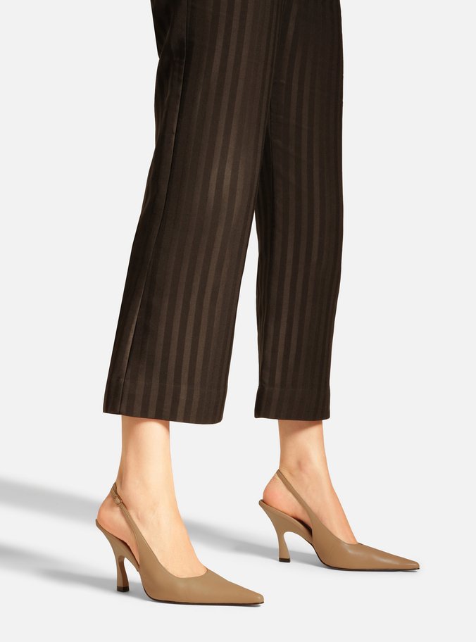 Scarpin Bege Nut Couro Salto Alto Slingback