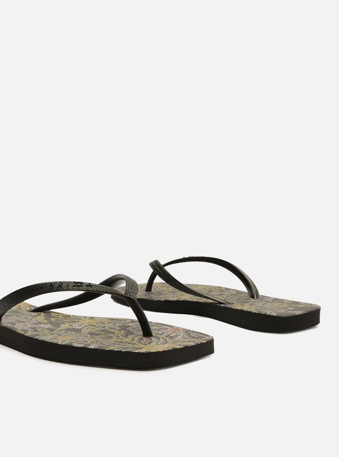 Chinelo de Dedo Preto Square Flores