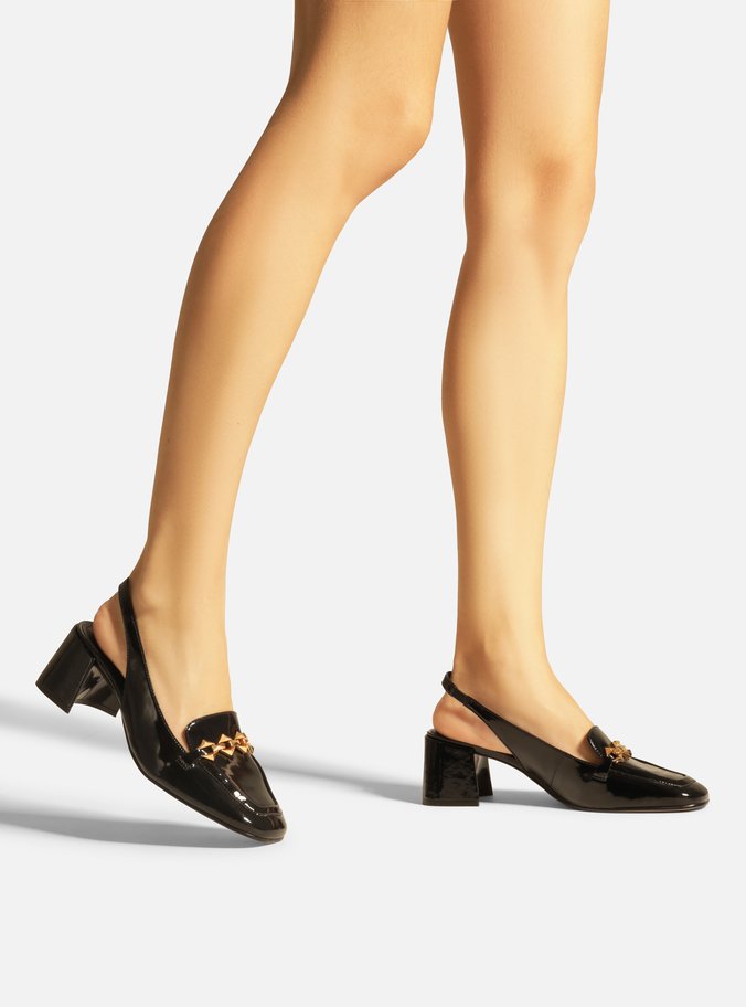 Loafer Preto Verniz Salto Bloco Metal Triângulo
