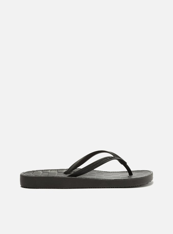 Chinelo Preto Bico Redondo Plástico