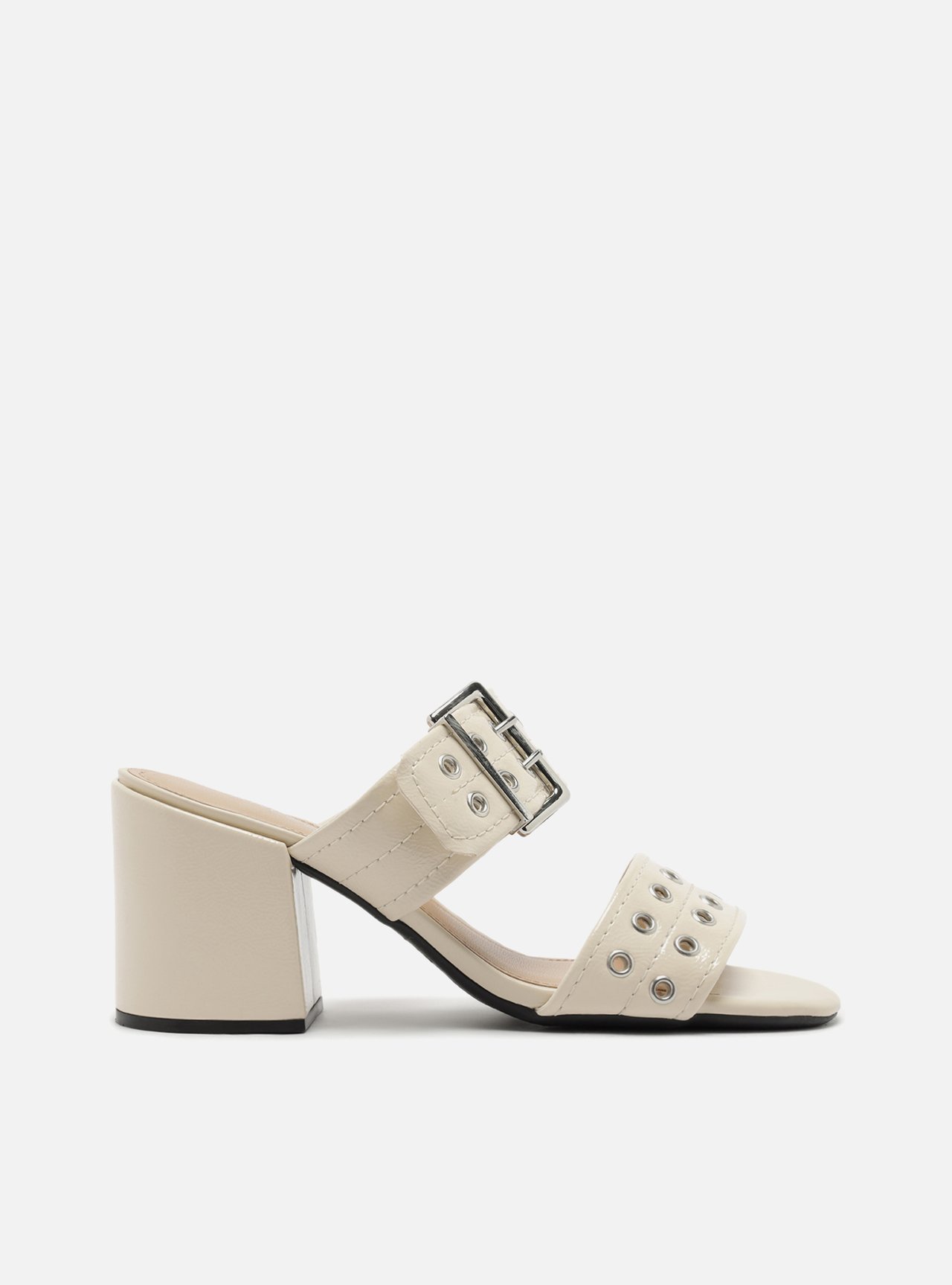 Sandália Off White Salto Bloco Ilhós Fivela — foto 1