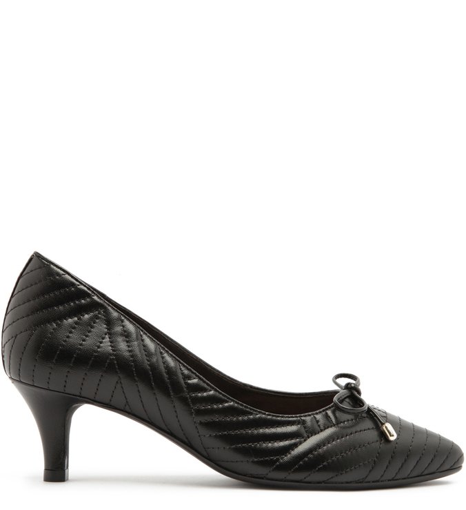 Scarpin Couro Soft Salto Baixo Fino Costuras Preto
