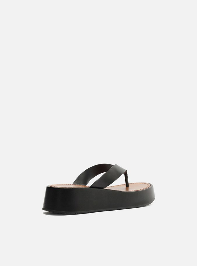 Tamanco Preto Couro Flatform Thong