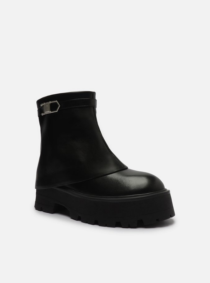 Bota Preta Couro Cano Médio Tratorada Polaina