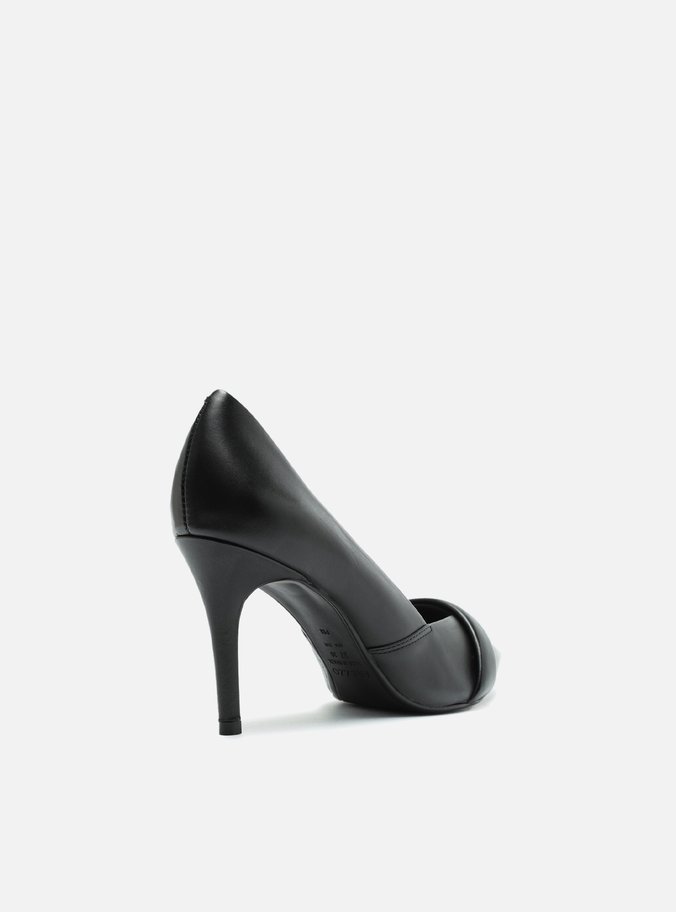 Scarpin Preto Bico Fino