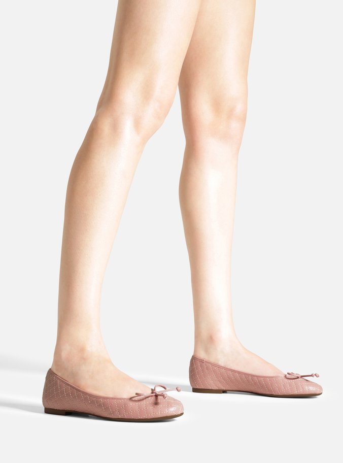 Sapatilha Rosa Matelassê Bico Redondo Laço