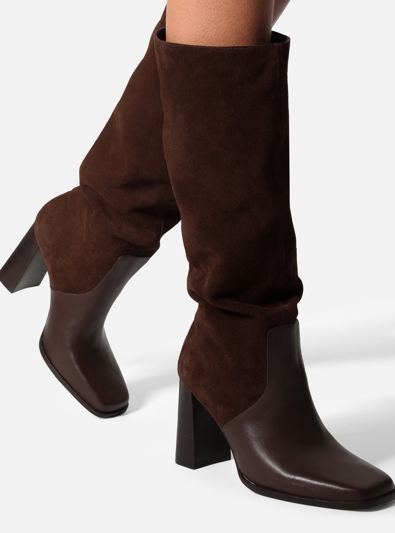 Bota Marrom Cano Longo Salto Bloco Suede — foto 7