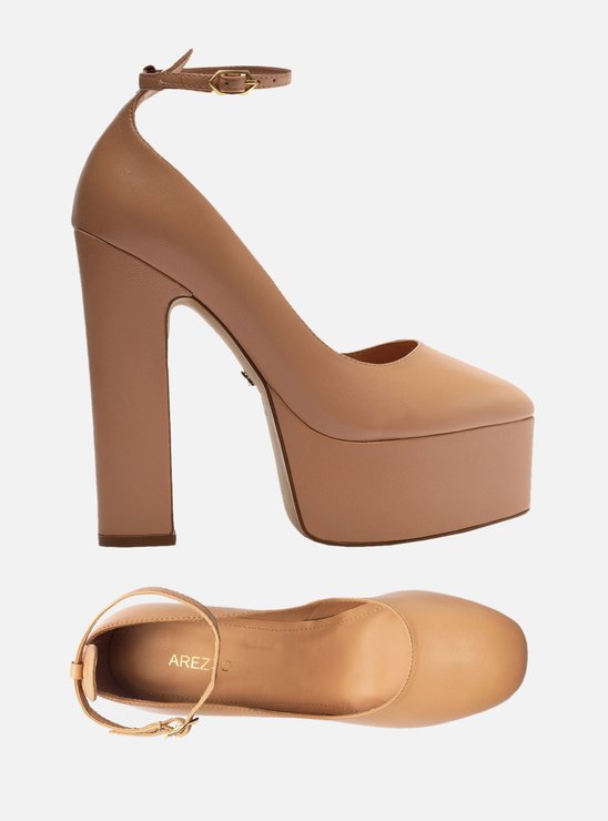 Scarpin Nude Couro Meia Pata Bloco