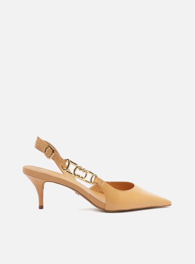 Scarpin Nude Couro Bico Fino Detalhe Metal