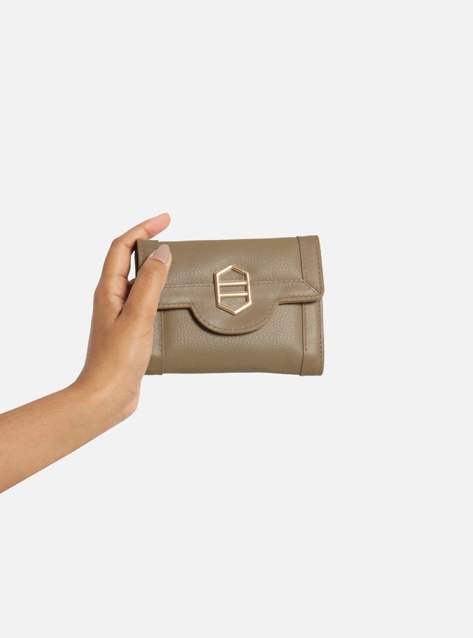 Carteira Cinza Couro Pequena Moldura Metal