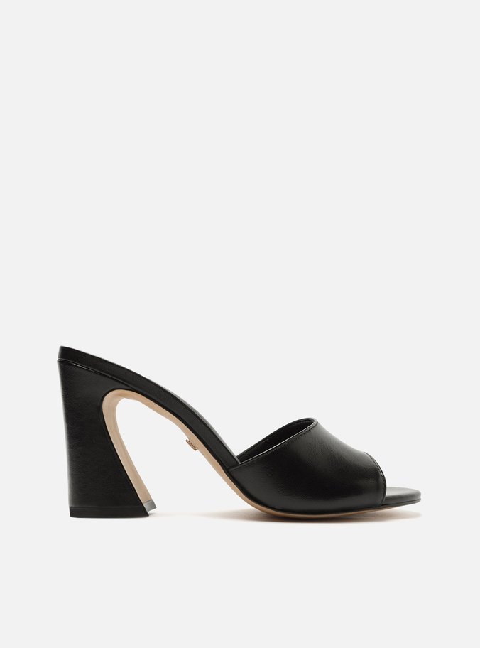 Tamanco Preto Couro Salto Flare