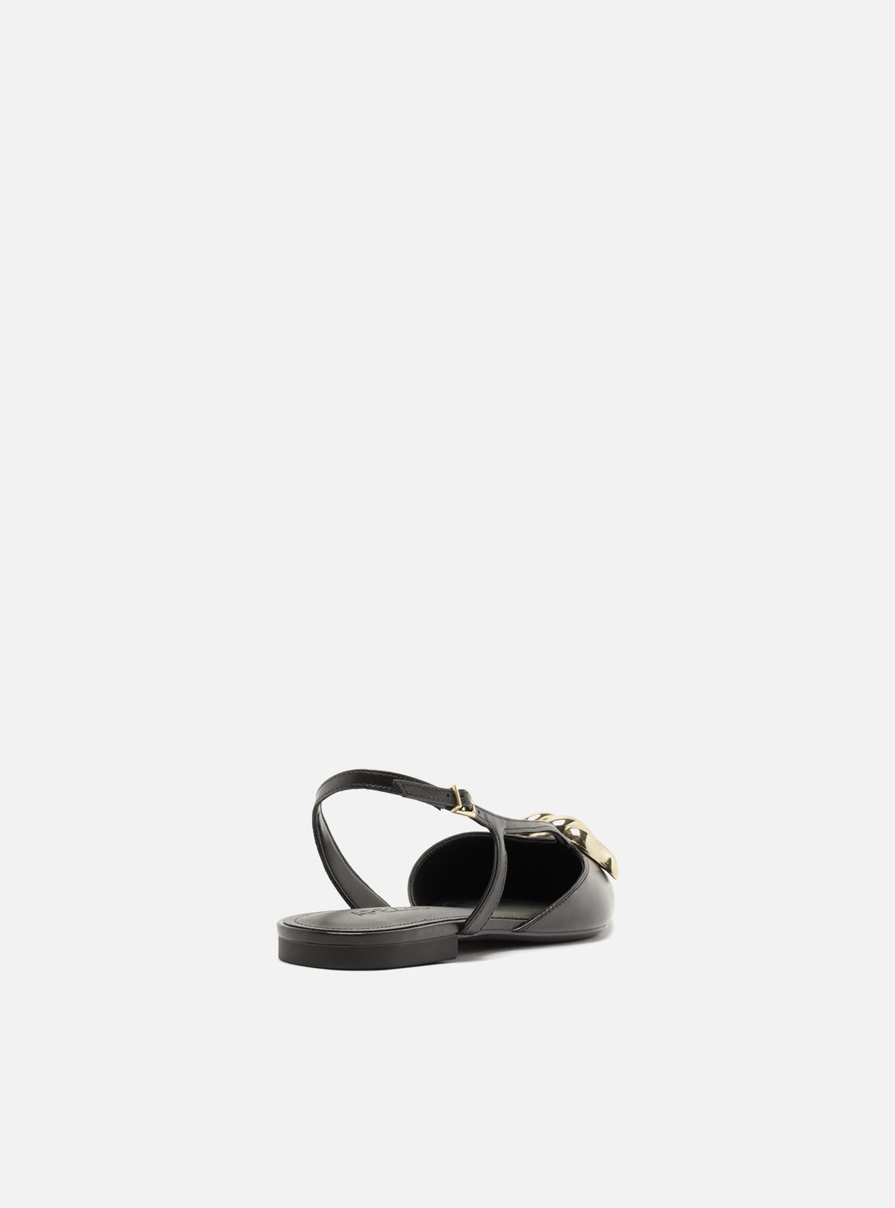 Sapatilha Preta Couro Bico Fino Slingback — foto 3