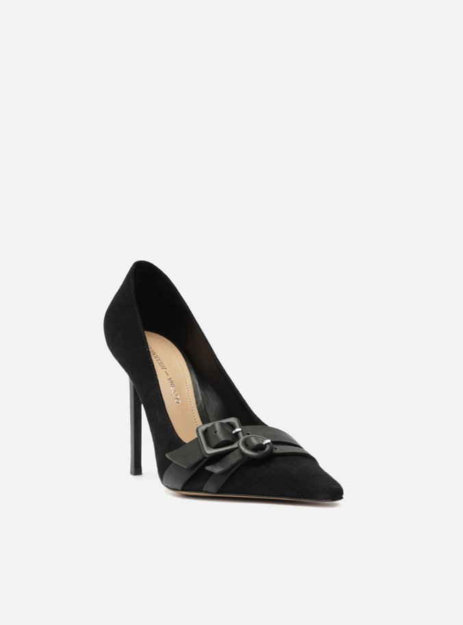 Scarpin Preto Nobuck Bico Fino Fivelas