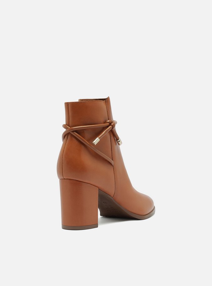Bota Marrom Couro Cano Curto Tira Nó