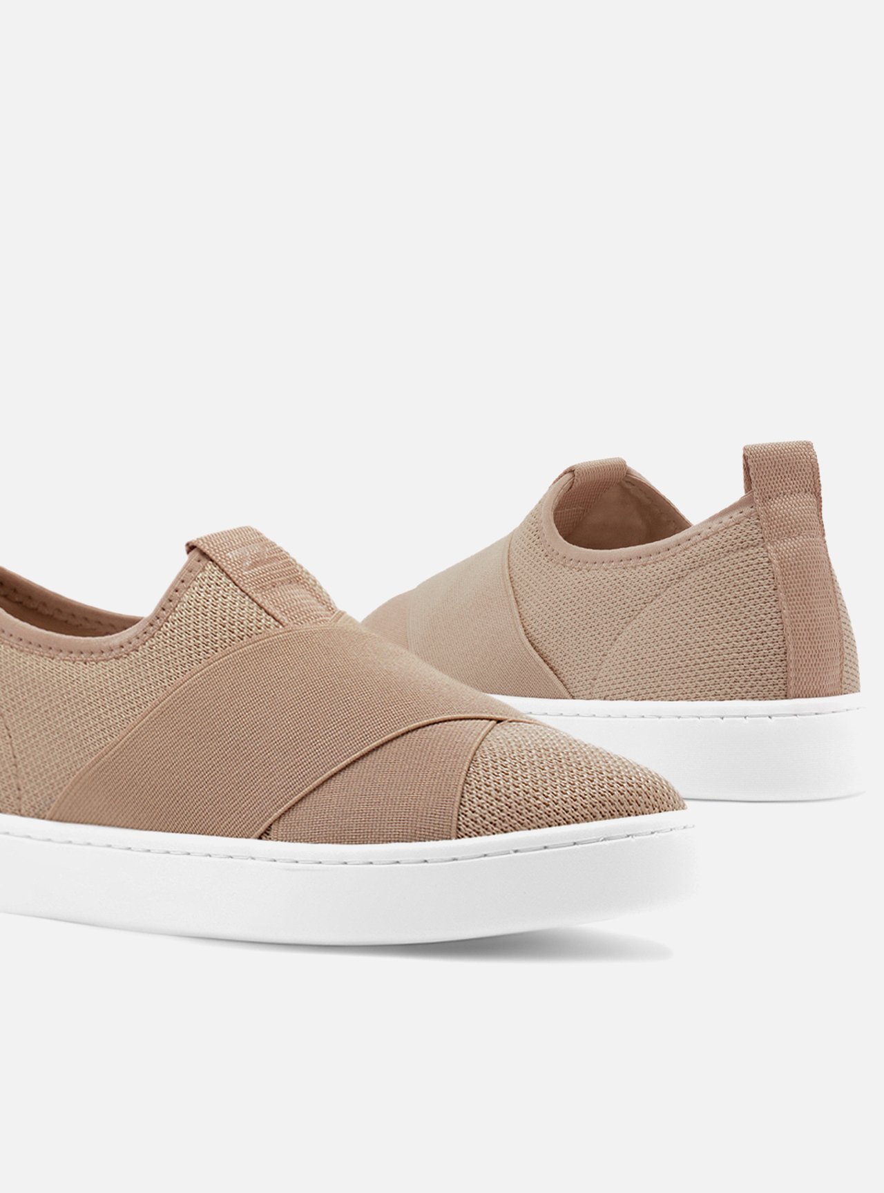 Tênis Slip On Nude Tecido Elásticos — foto 4