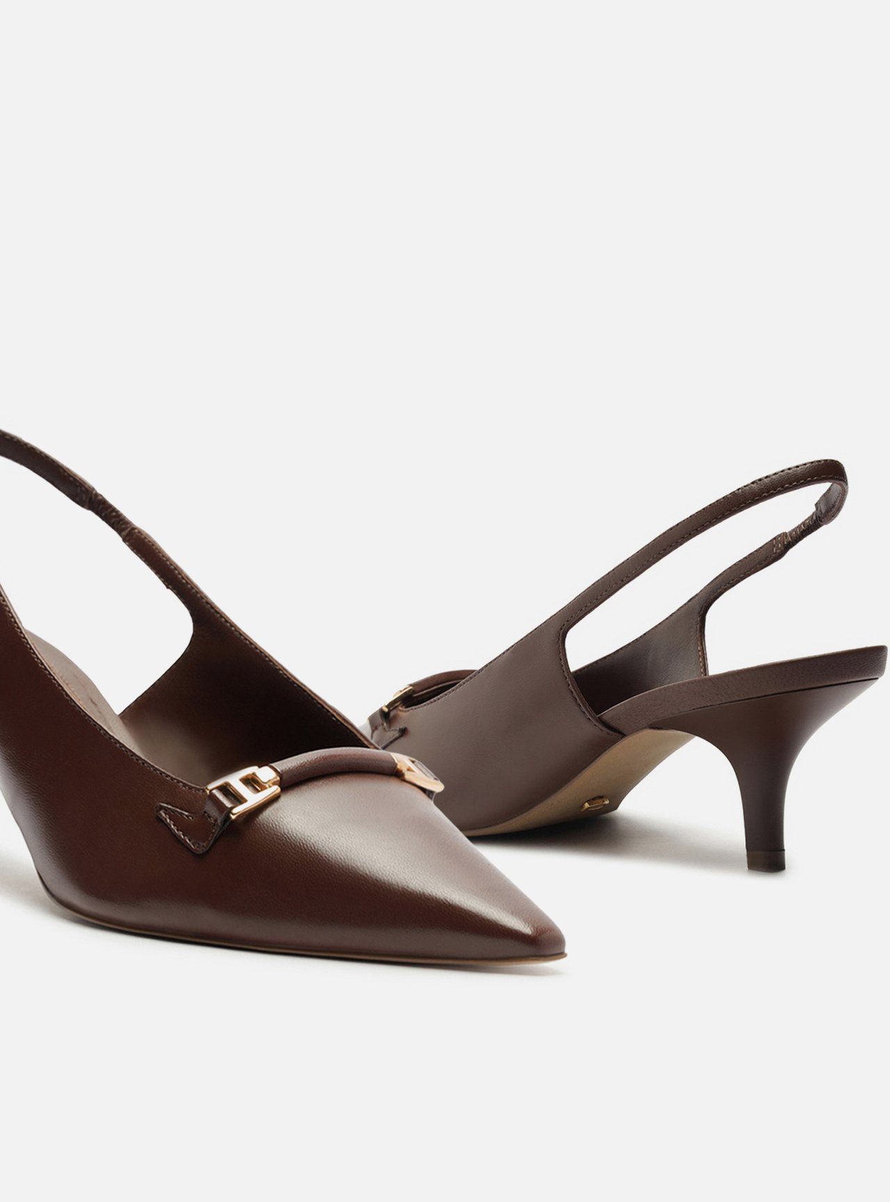 Scarpin Marrom Couro Salto Fino Metais Slingback — foto 4